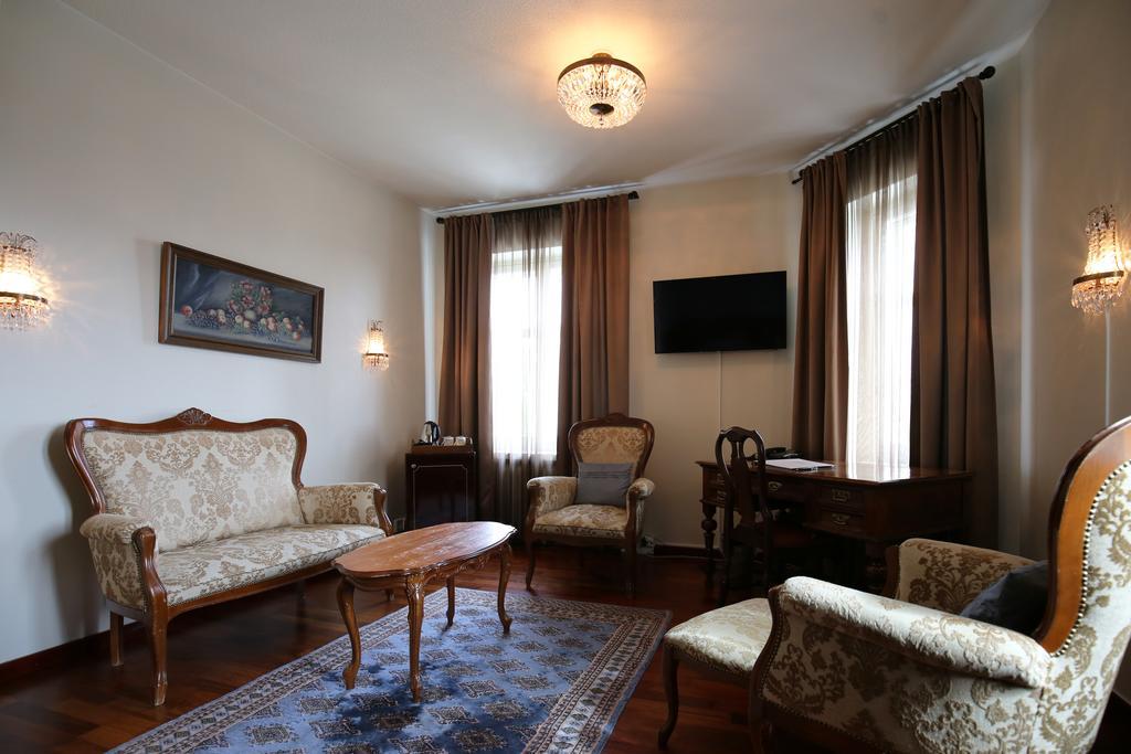Boutique Hotel Yoepuu Jyväskylä Buitenkant foto